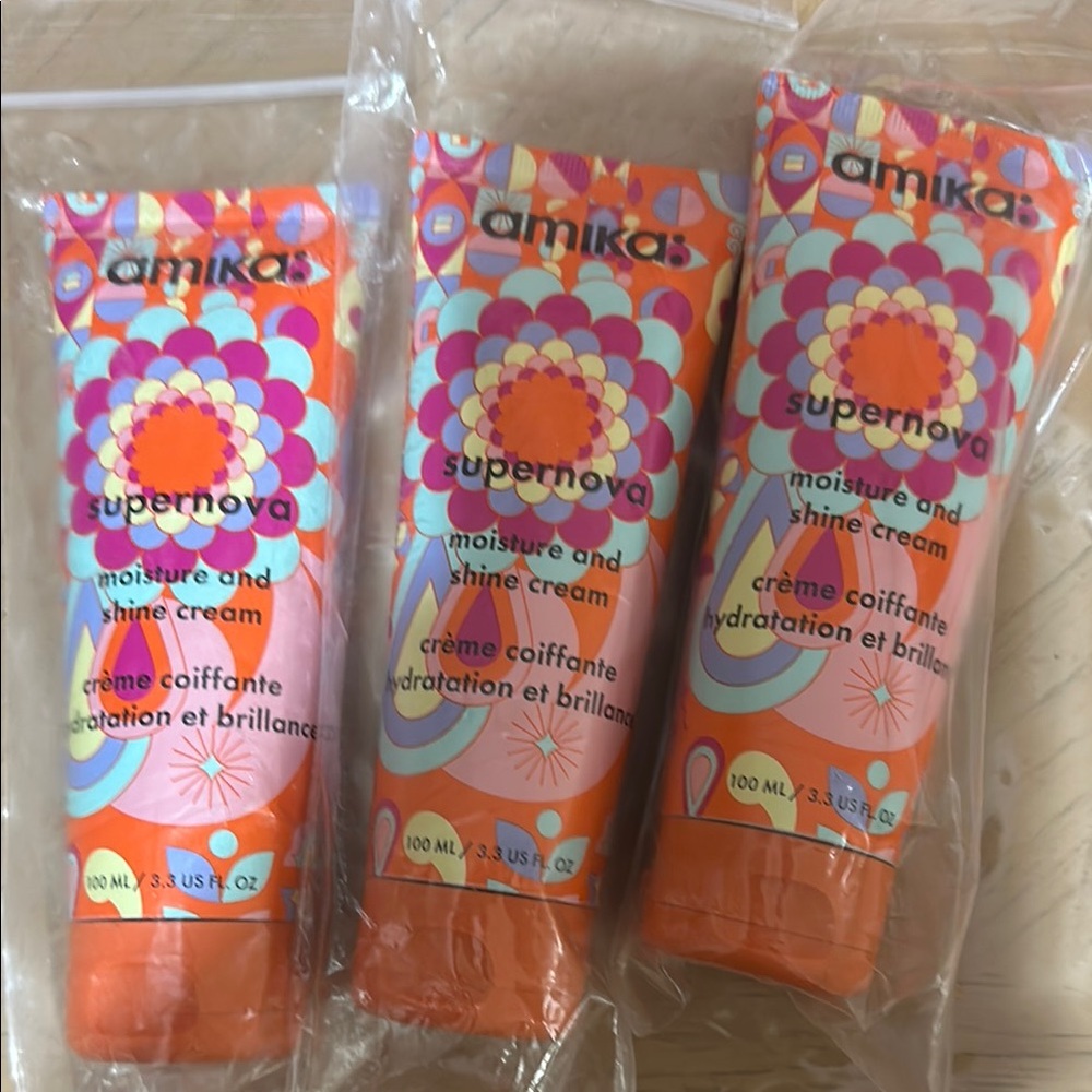 Amika Supernova Moisture and Shine Cream - Orange